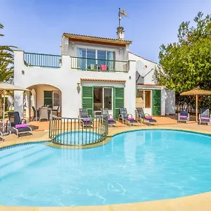 Sofia Villa Cala en Forcat